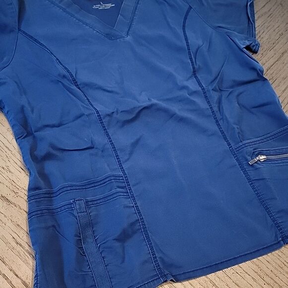 Navy scrub top size L Beyondscrubs - Picture 3 of 6